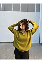 Fermuarlı Dik Yaka Yağ Yeşili Triko Kazak